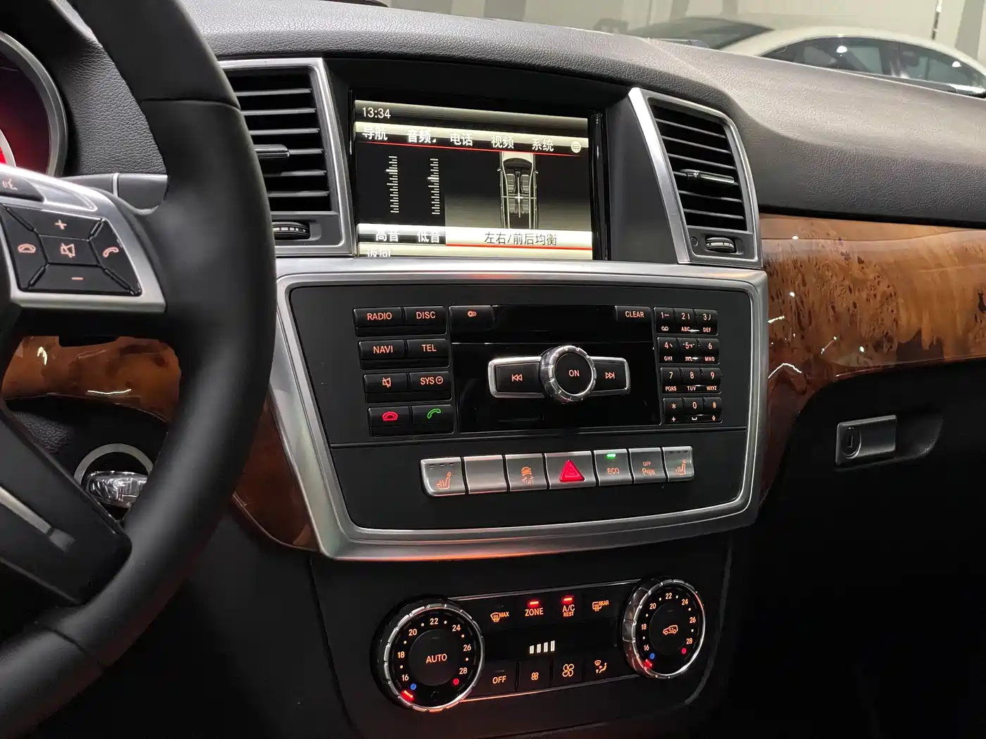Mercedes-Benz M-Class 2014 ML 400 4MATIC Dynamic фото 17