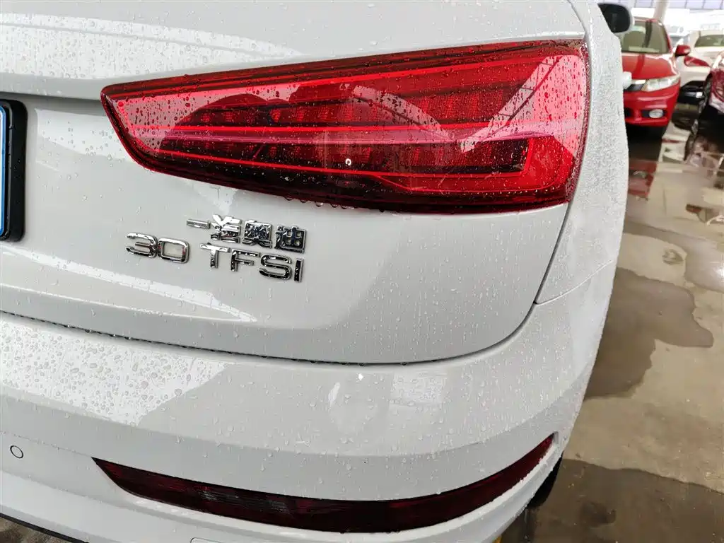 Audi Q3 2018 30th Anniversary Edition 30 TFSI Fashion фото 8