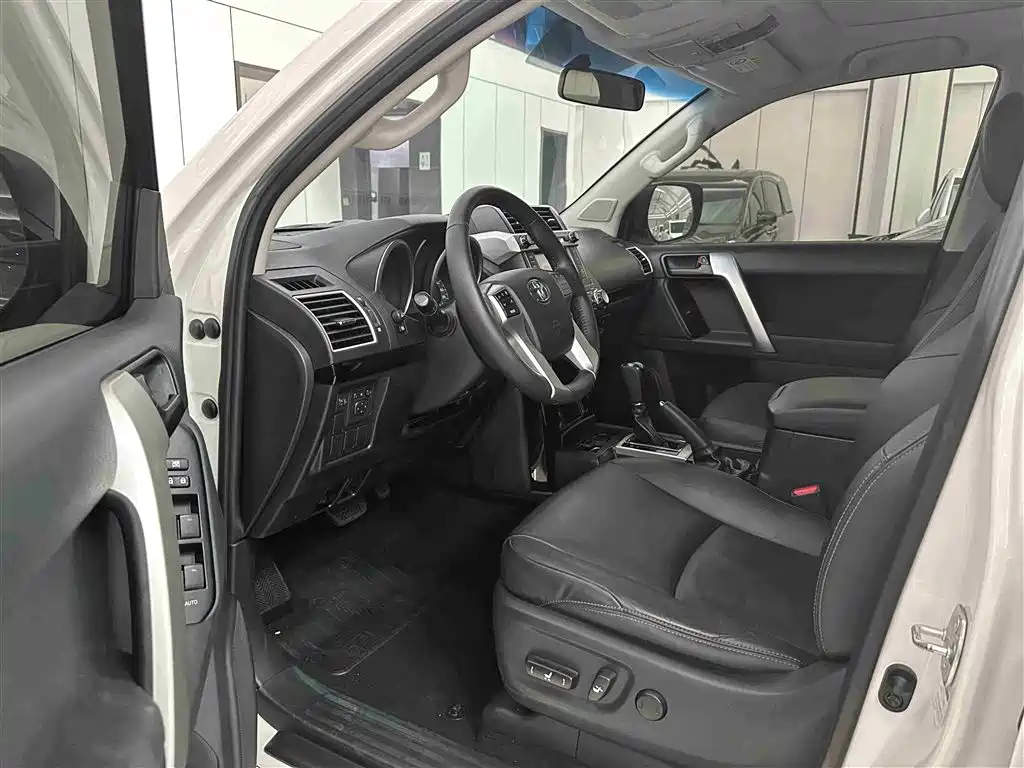 Toyota Prado 2016 2.7L Auto Standard Edition фото 6