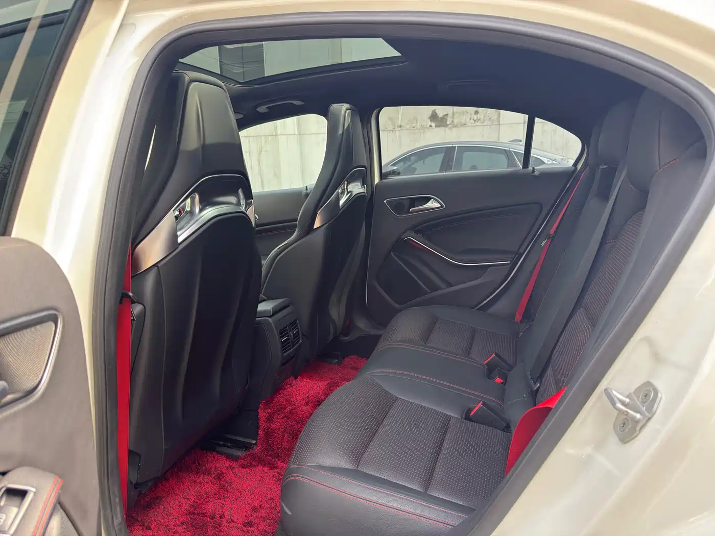 Mercedes-Benz A-Class AMG (Import) 2014 AMG A 45 4MATIC фото 8