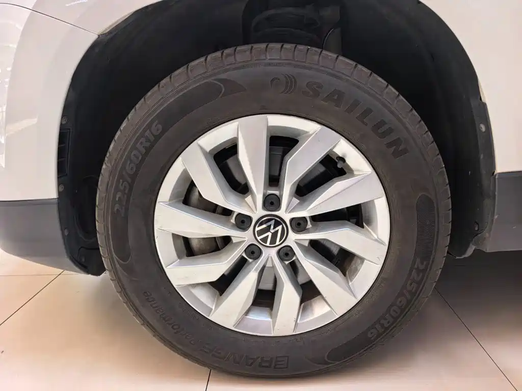 Volkswagen Tharu, миниатюра 15
