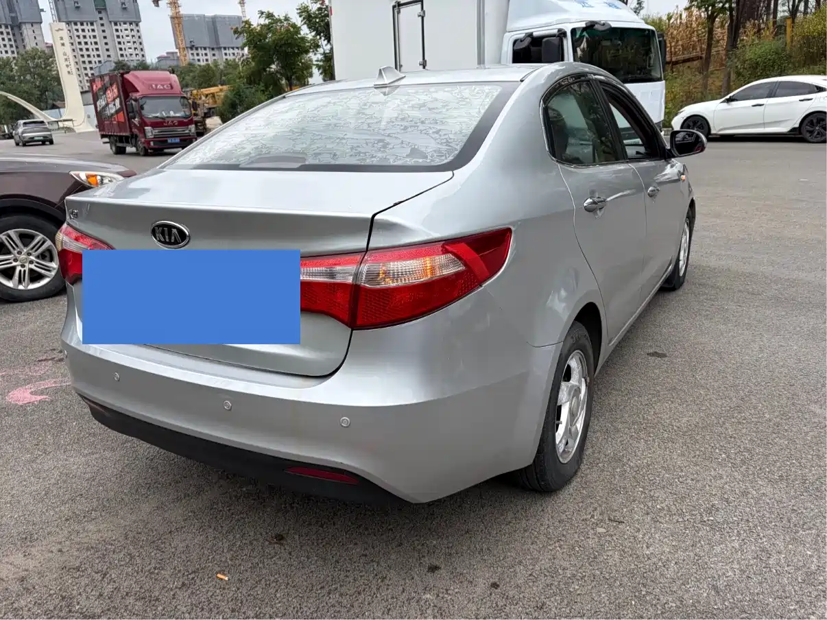 Kia K2 2011 2011 Sedan 1.4L MT GLS