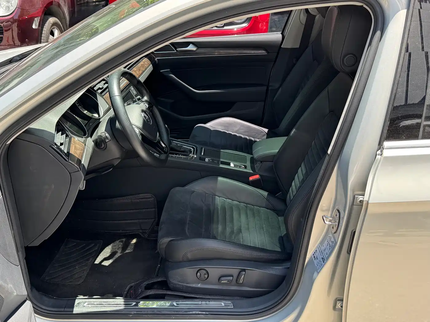 Volkswagen Magotan 2018 330TSI DSG Luxury фото 5