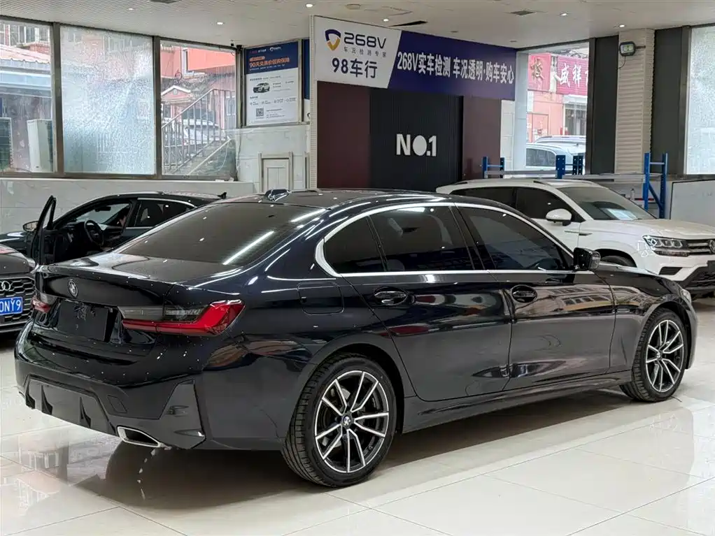 BMW 3 Series 2023 320Li M Sport Package фото 4