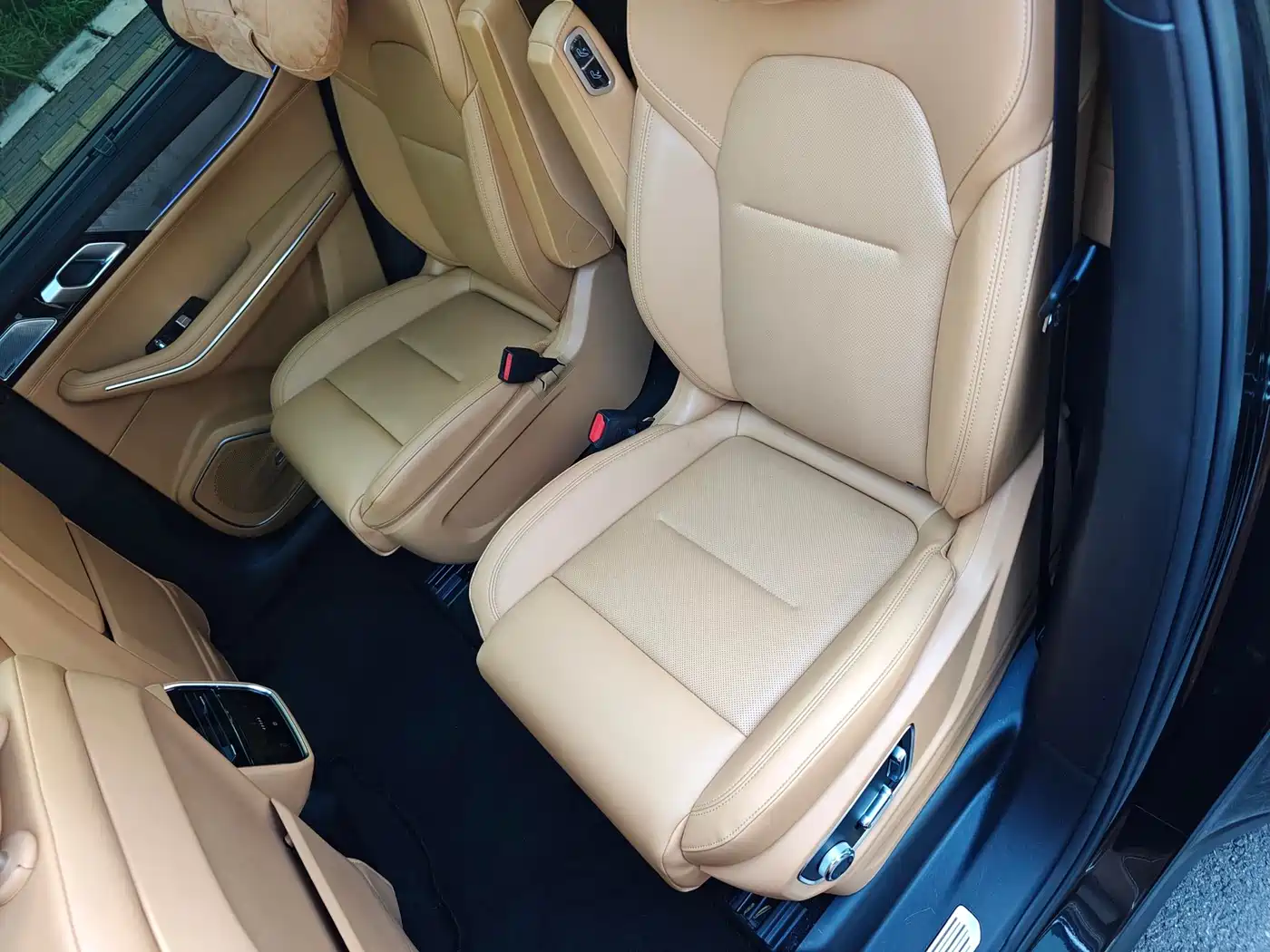 Lynk & Co 09 EM-P 2024 2.0TD EM-P AWD ULTRA 6-Seater фото 19