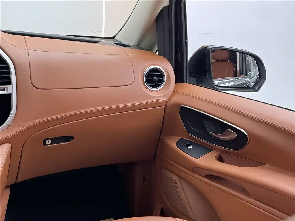 Mercedes-Benz Vito 2020 2.0T Business Edition (7-seater) фото 32