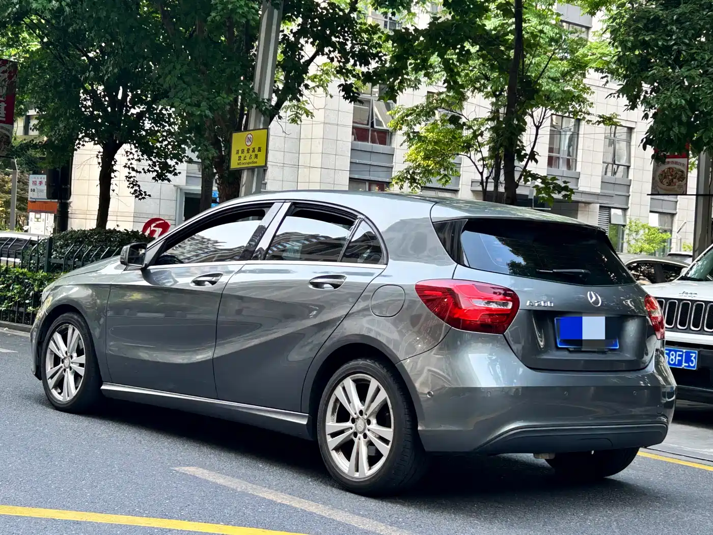Mercedes-Benz A-Class (Import) 2016 A 200 Dynamic фото 4
