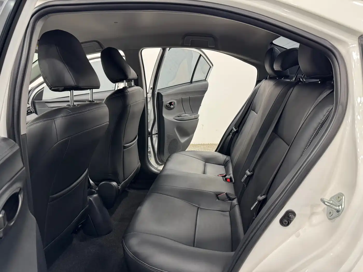 Toyota Vios 2022 1.5L 20th Anniversary Edition фото 6