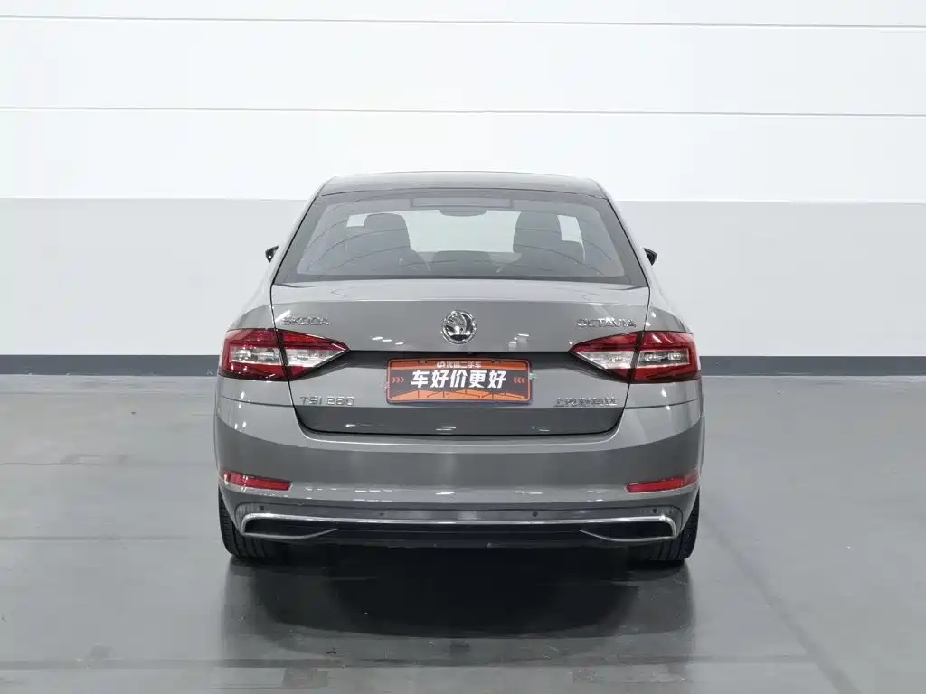 Фото 4 - Škoda Octavia