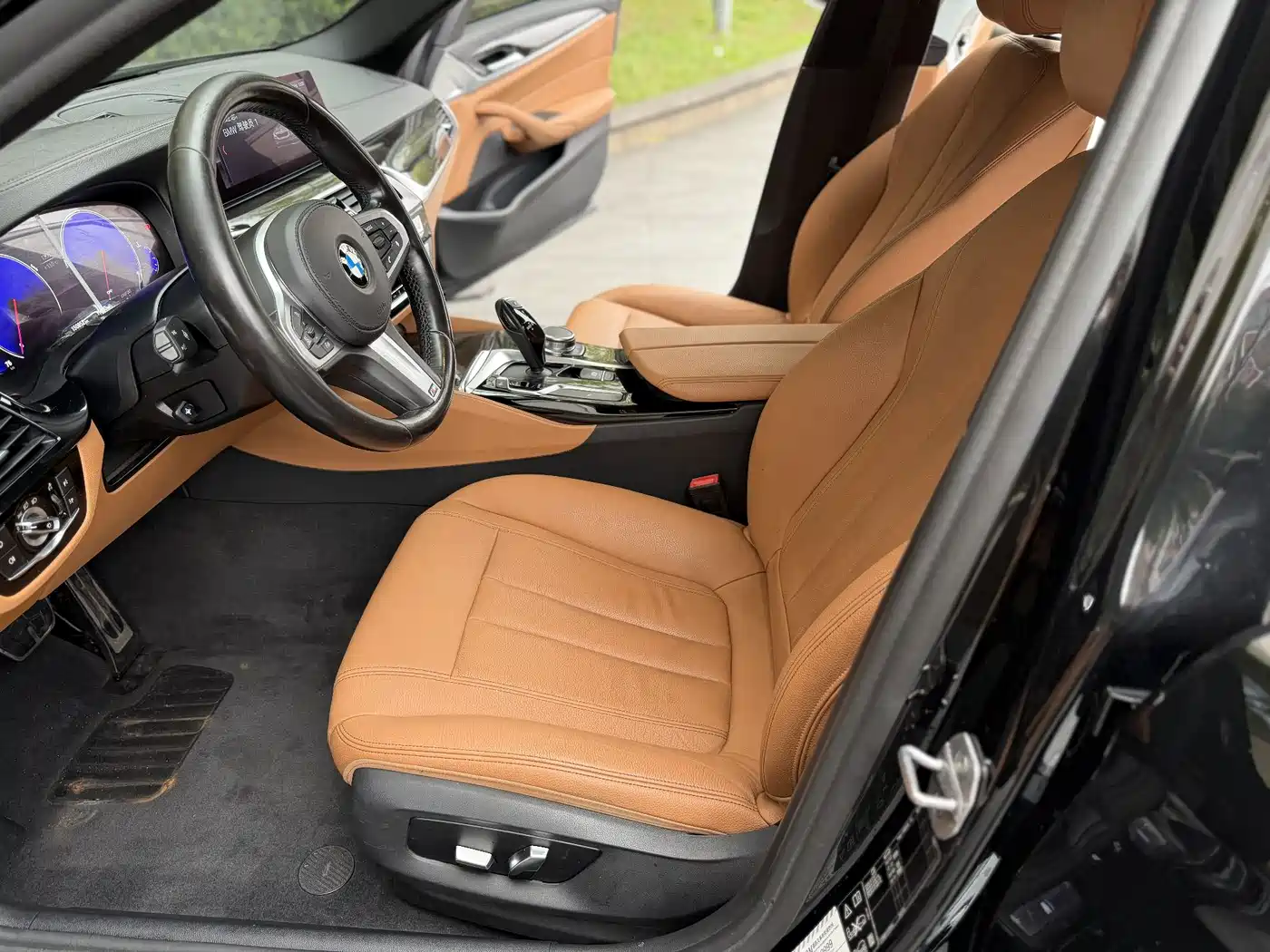 BMW 5 Series 2019 530Li xDrive M Sport Package фото 4