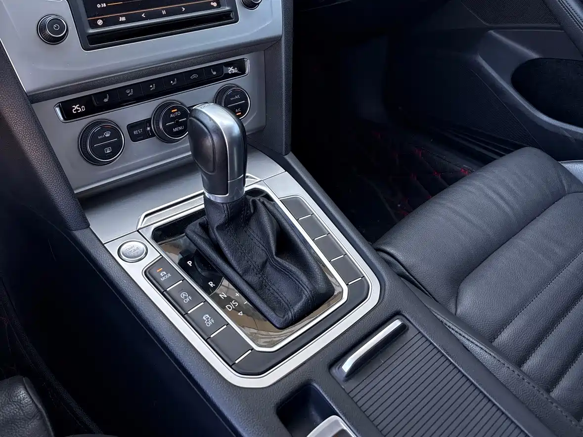 Volkswagen Weilan 2018 380TSI 2WD Comfort Edition фото 13
