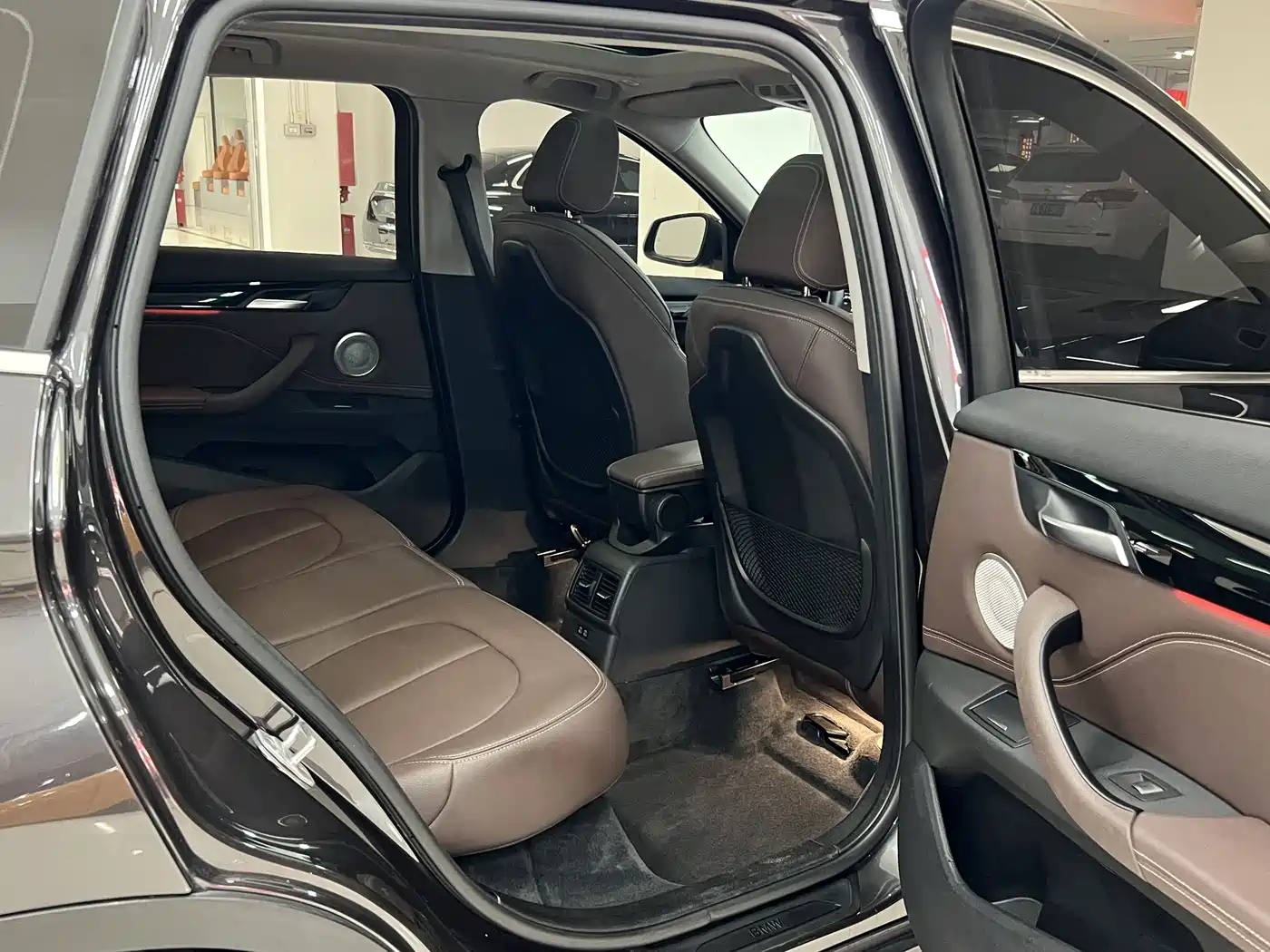 BMW X1 2021 sDrive25Li Leading фото 12