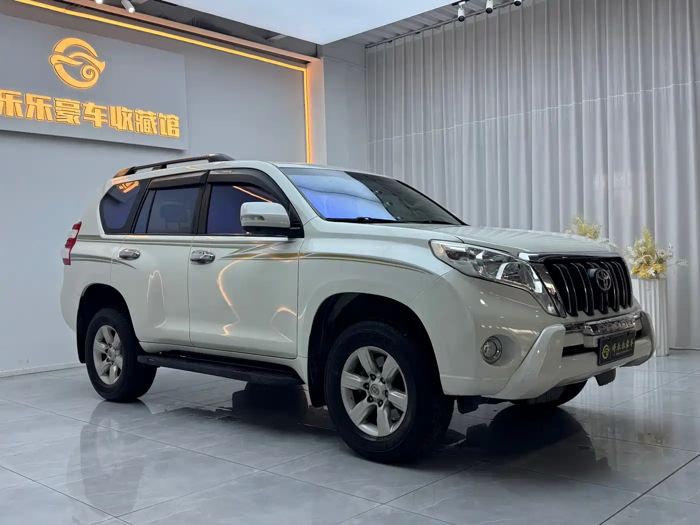 Toyota Prado 2016 2.7L Auto Standard Edition фото 3