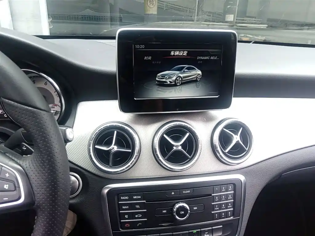 Mercedes-Benz CLA (Import) 2016 CLA 200 Fashion фото 13