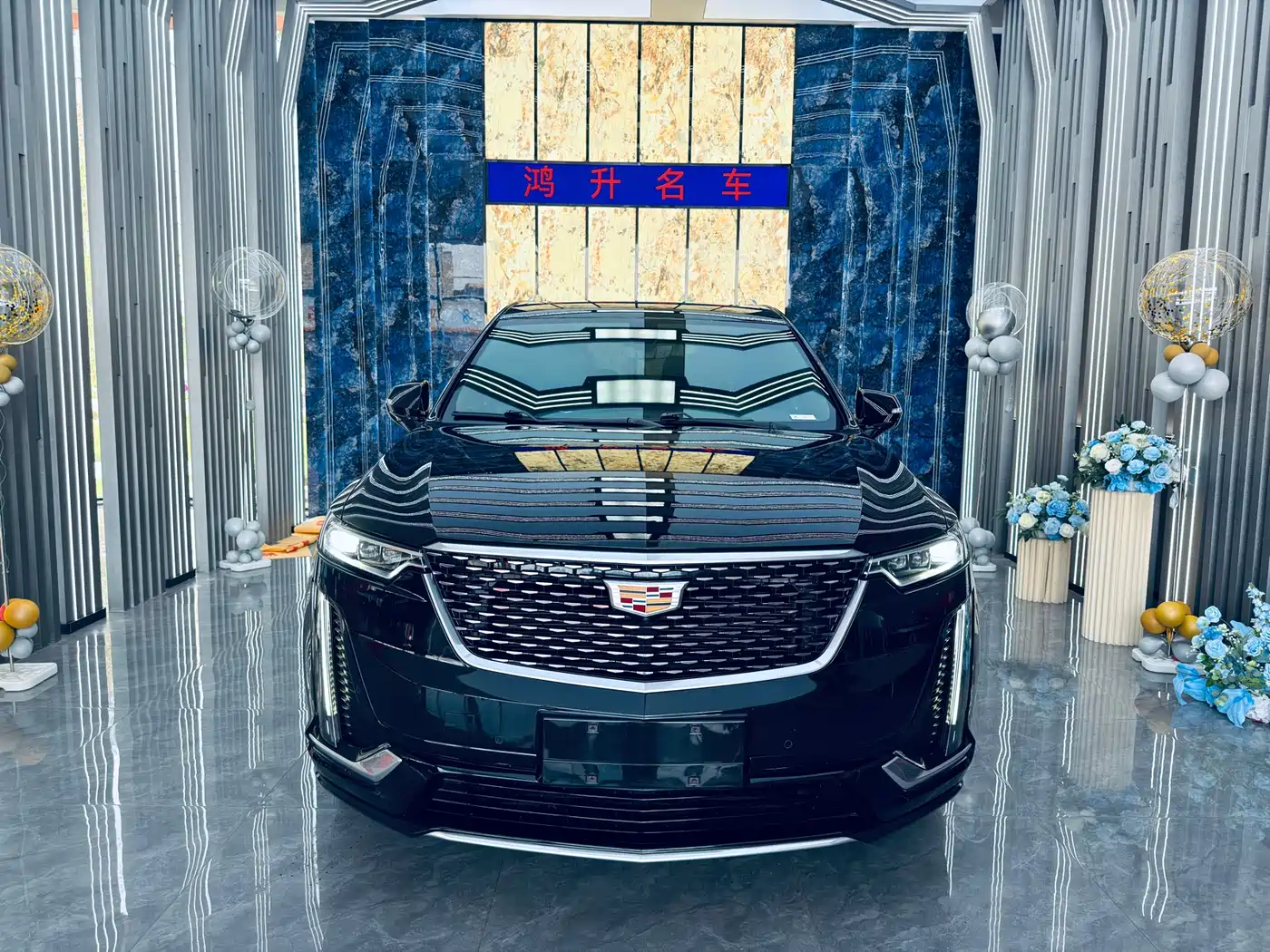 Фото 2 - Cadillac XT6