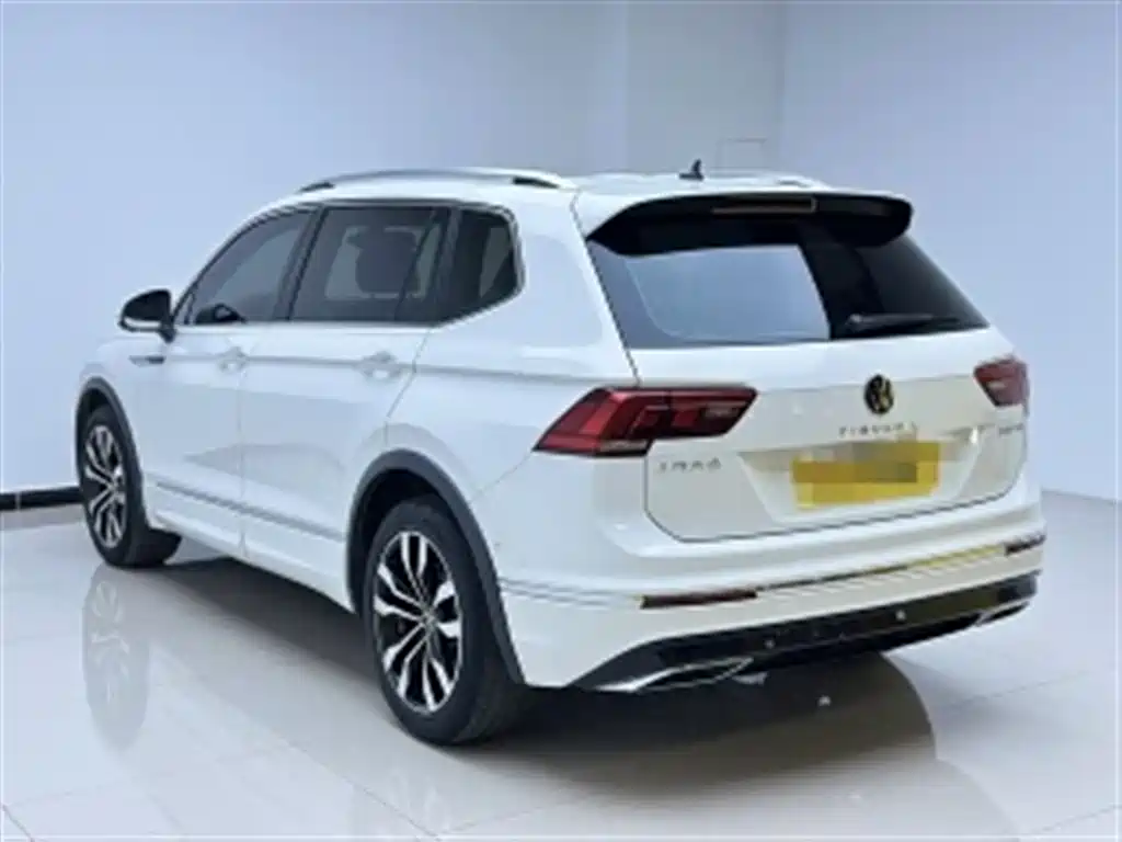 Volkswagen Tiguan L 2021 330TSI Automatic 2WD R-Line Flagship фото 6