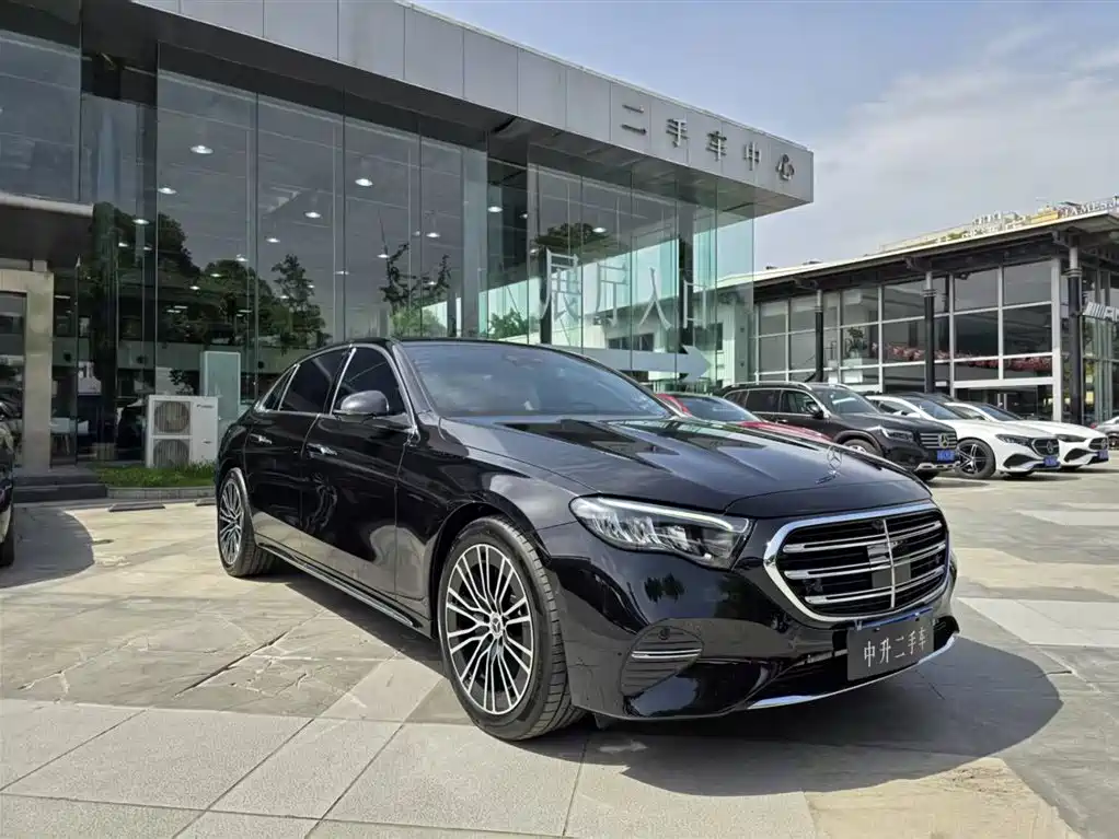 Mercedes-Benz E-Class 2024 Model E 300 L Luxury фото 3