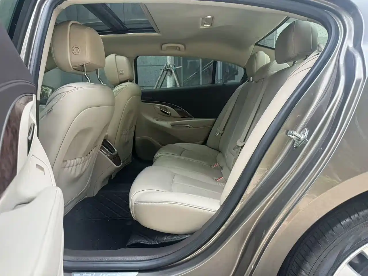 Фото 12 - Buick LaCrosse