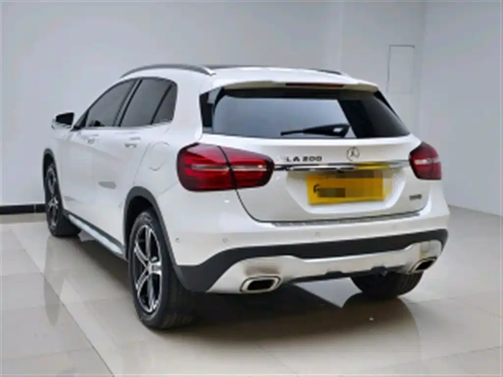 Mercedes-Benz GLA 2018 GLA 200 Fashion фото 4