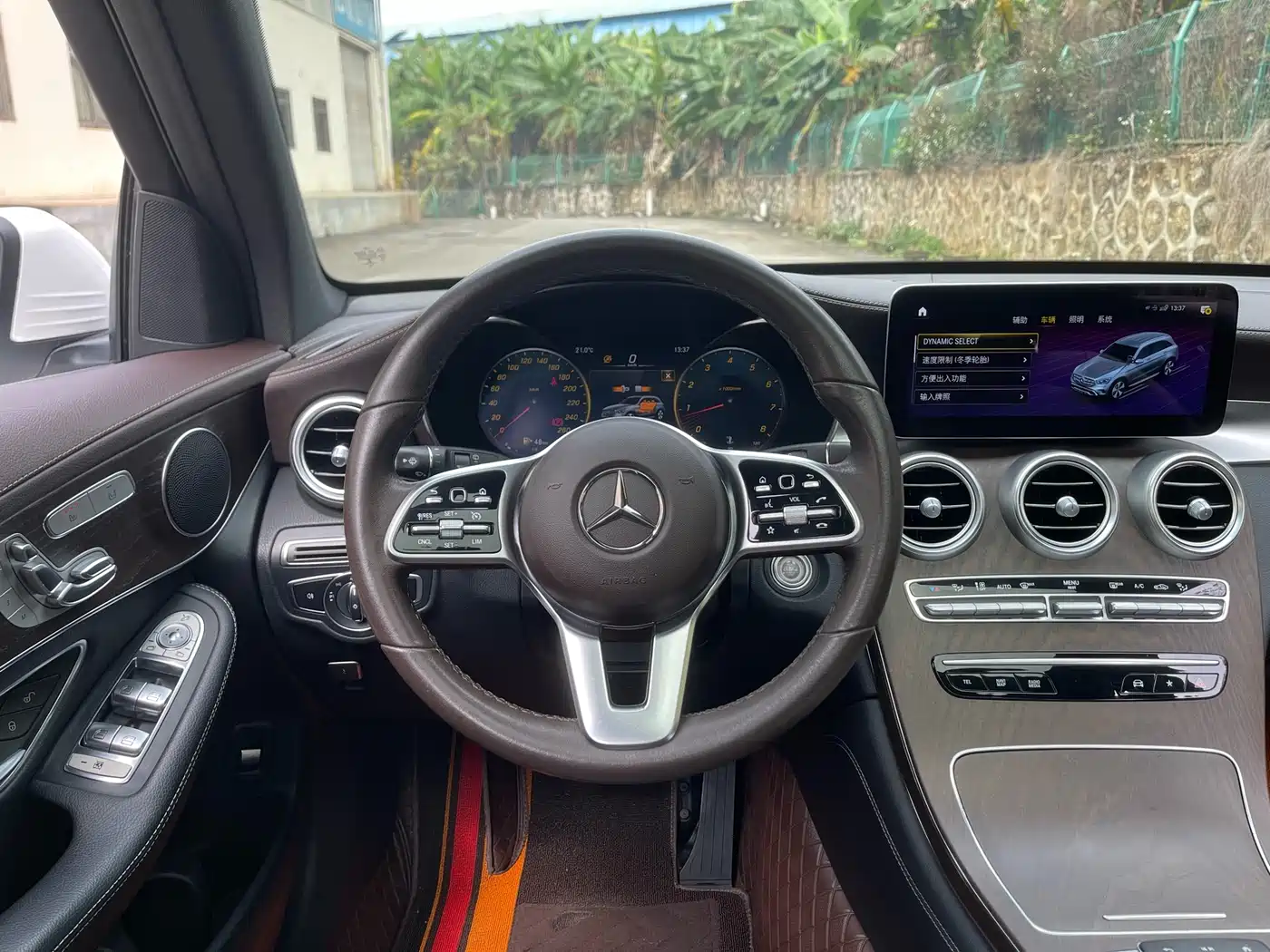 MERCEDES-BENZ GLC