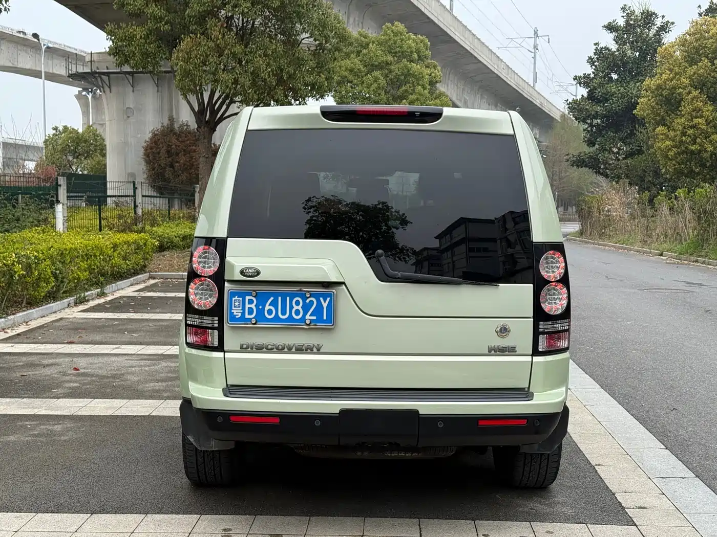 Land Rover Discovery 2014 3.0 SC V6 HSE Luxury фото 5