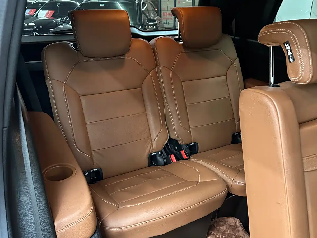Mercedes-Benz GLS 2016 GLS 400 4MATIC Luxury фото 14
