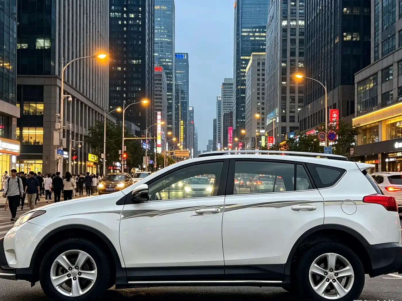 Toyota RAV4 Rongfang 2015 2.0L CVT 2WD Trend Edition фото 3