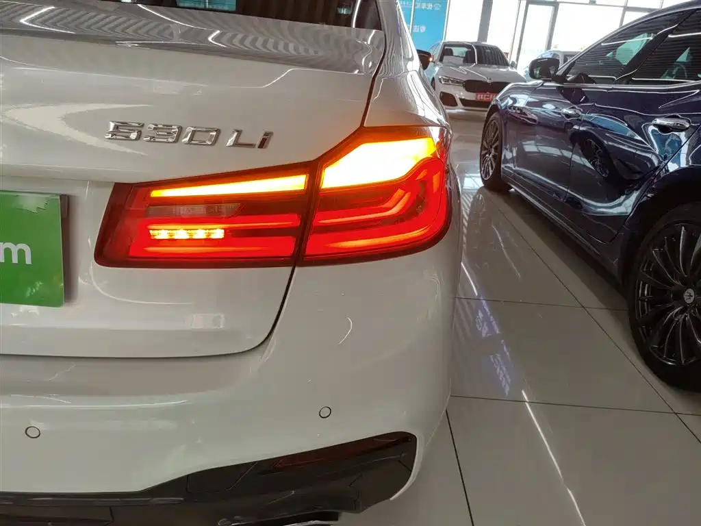 BMW 5 Series 2018 Facelift 530Li Leading M Sport Package фото 8