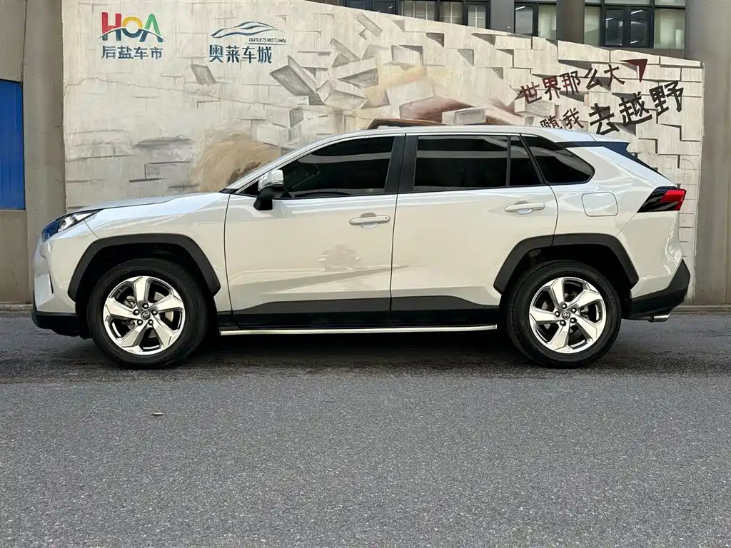 Toyota RAV4 Rongfang 2020 2.0L CVT AWD Trend Edition фото 3
