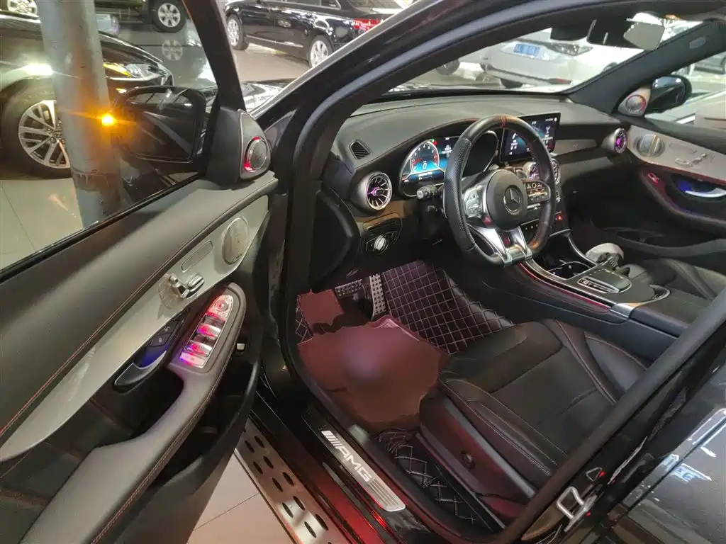 MERCEDES-BENZ GLC AMG