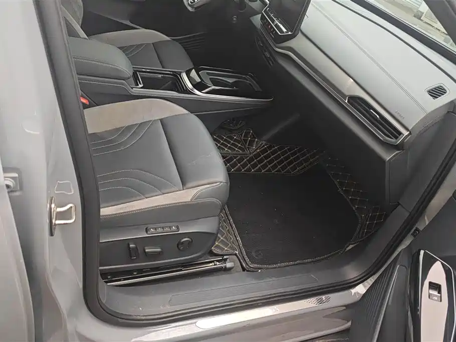 Volkswagen ID.4 CROZZ 2022 Long Range Lite PRO Edition фото 8