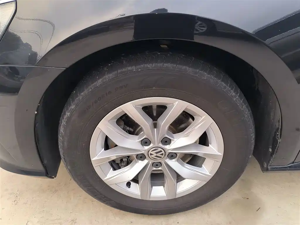 Volkswagen Passat 2017 330TSI DSG Prestige фото 23