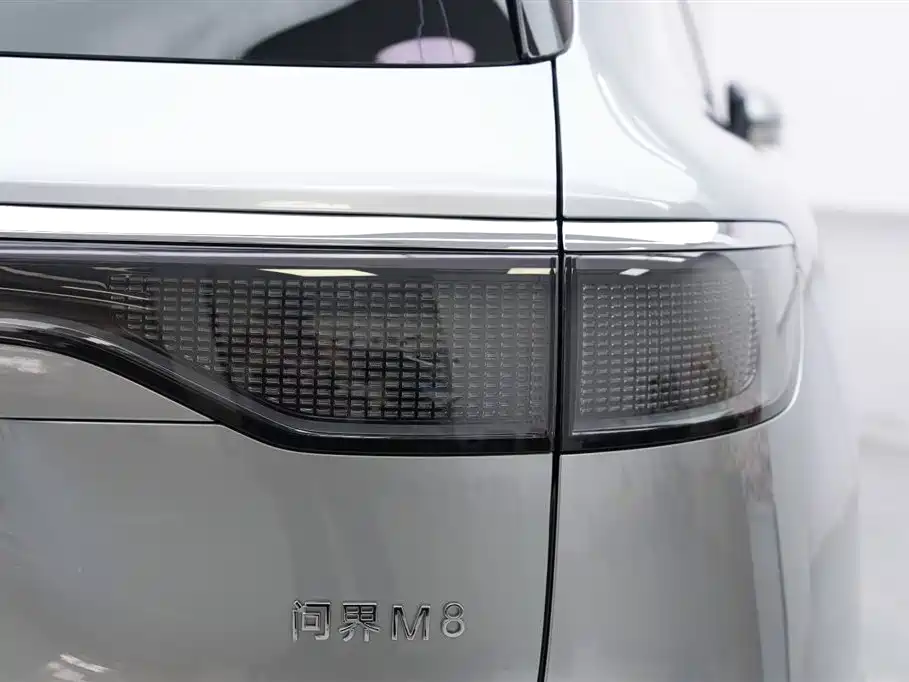 AITO Wenjie AITO M8 2025 Extended Range Ultra 53.4kWh 6-Seater фото 13