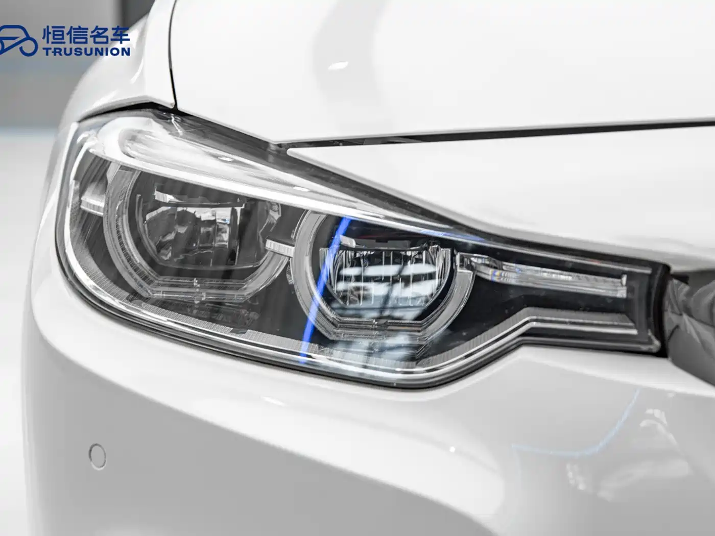 BMW 3 Series 2017 320i M Sport фото 10
