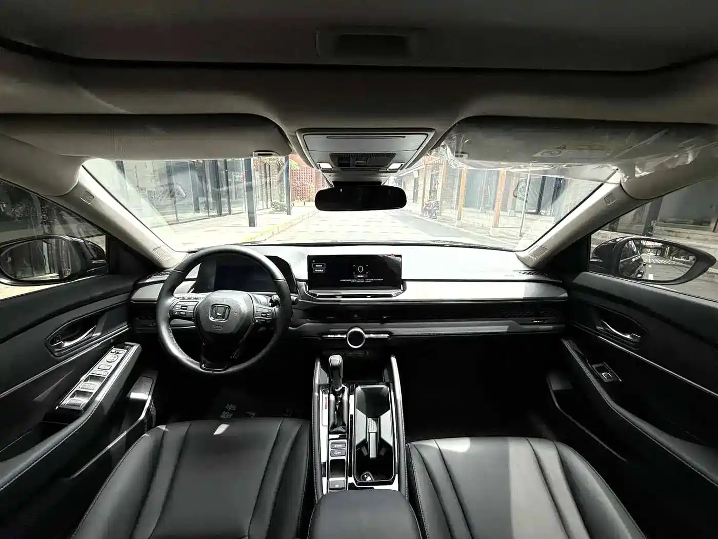 Honda Accord 2025 Sport Series 260TURBO Luxury Edition фото 8