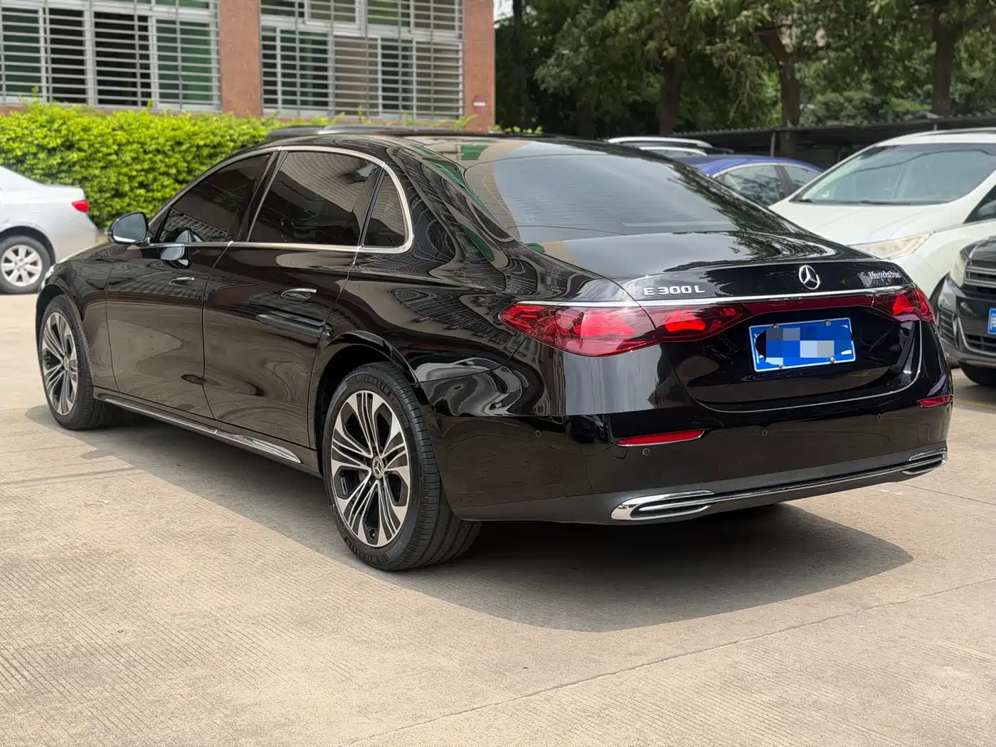 Mercedes-Benz E-Class 2026 E 300 L Luxury фото 21