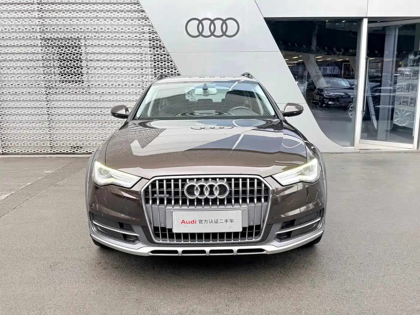 Audi A6 (Import) 2015 3.0T allroad quattro фото 2