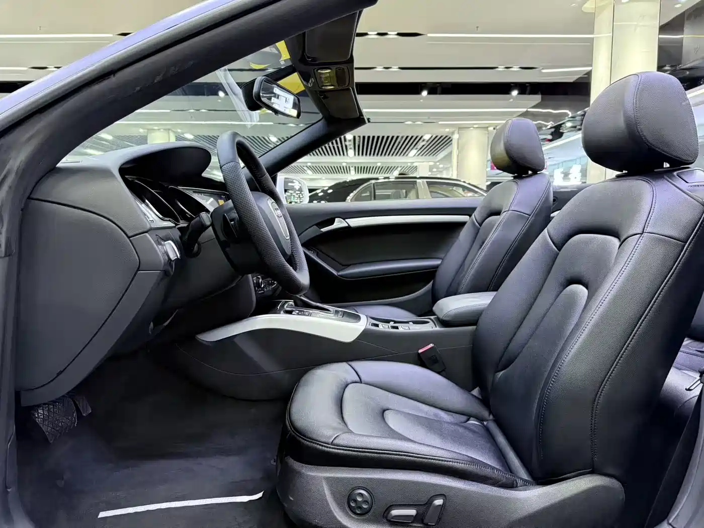Audi A5 (Import) 2010 2.0TFSI Cabriolet фото 8