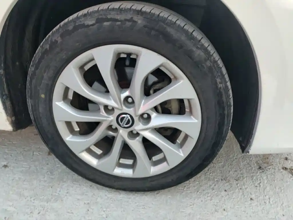 Nissan SYLPHY, миниатюра 8