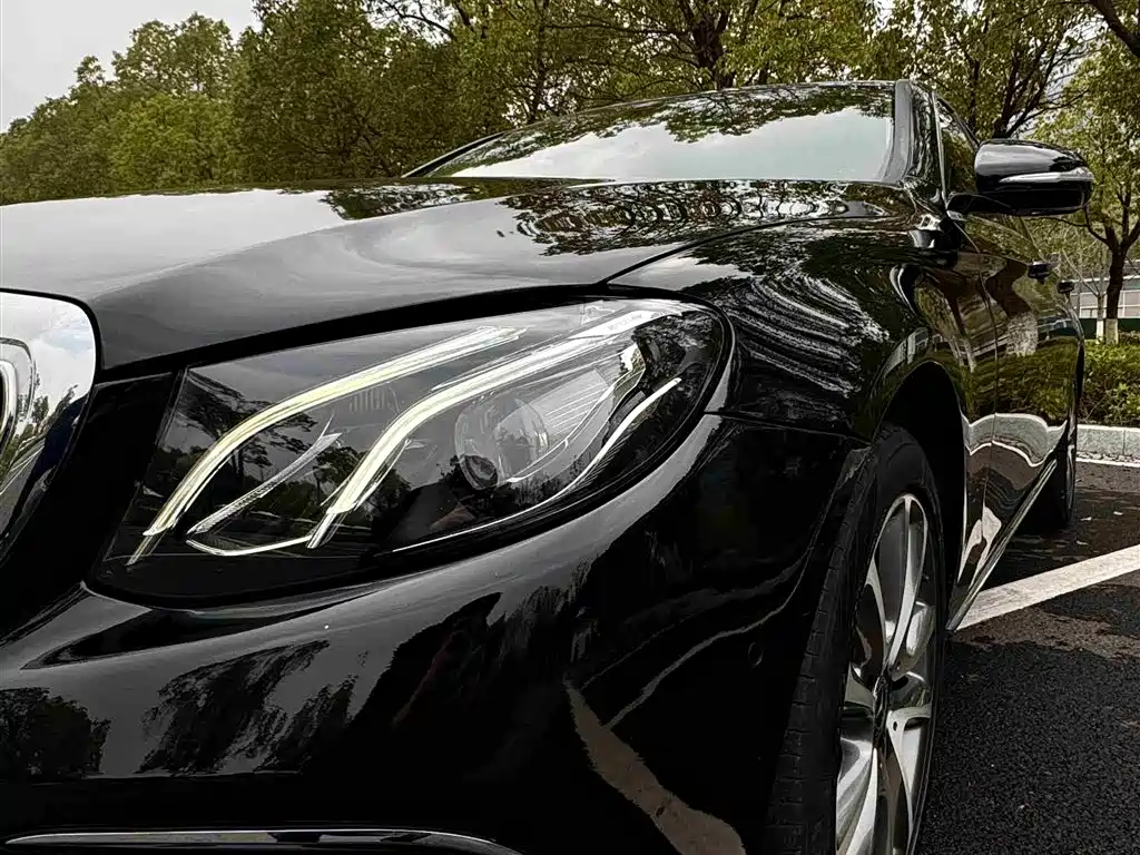 Mercedes-Benz E-Class 2019 E 200 L фото 4