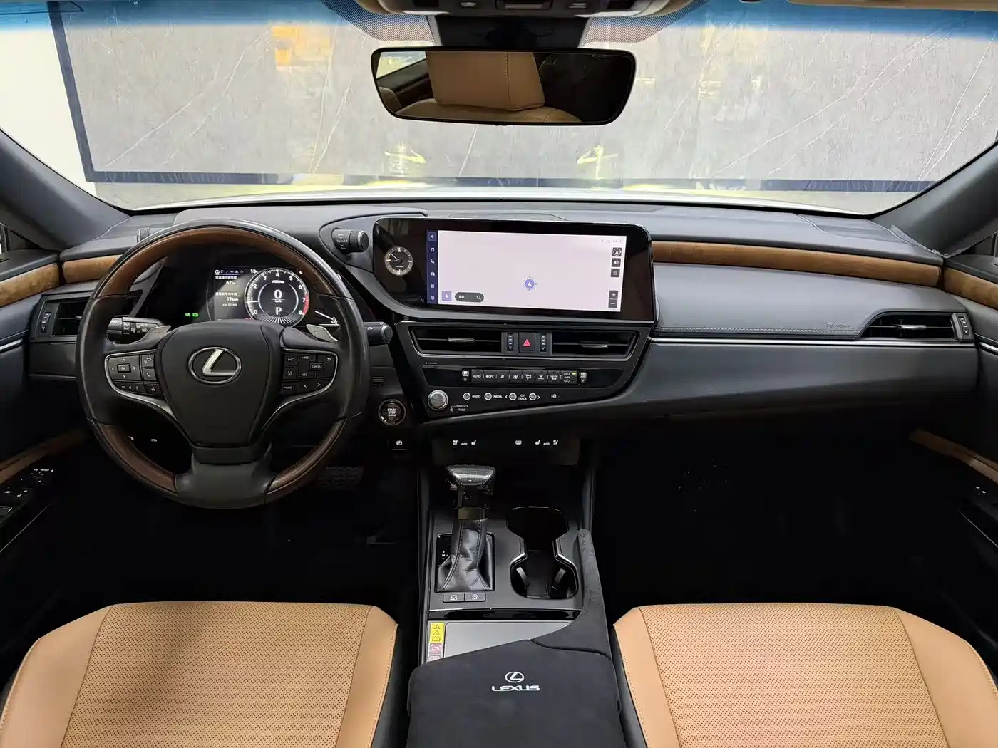 Lexus ES 2023 200 Luxury Edition фото 11