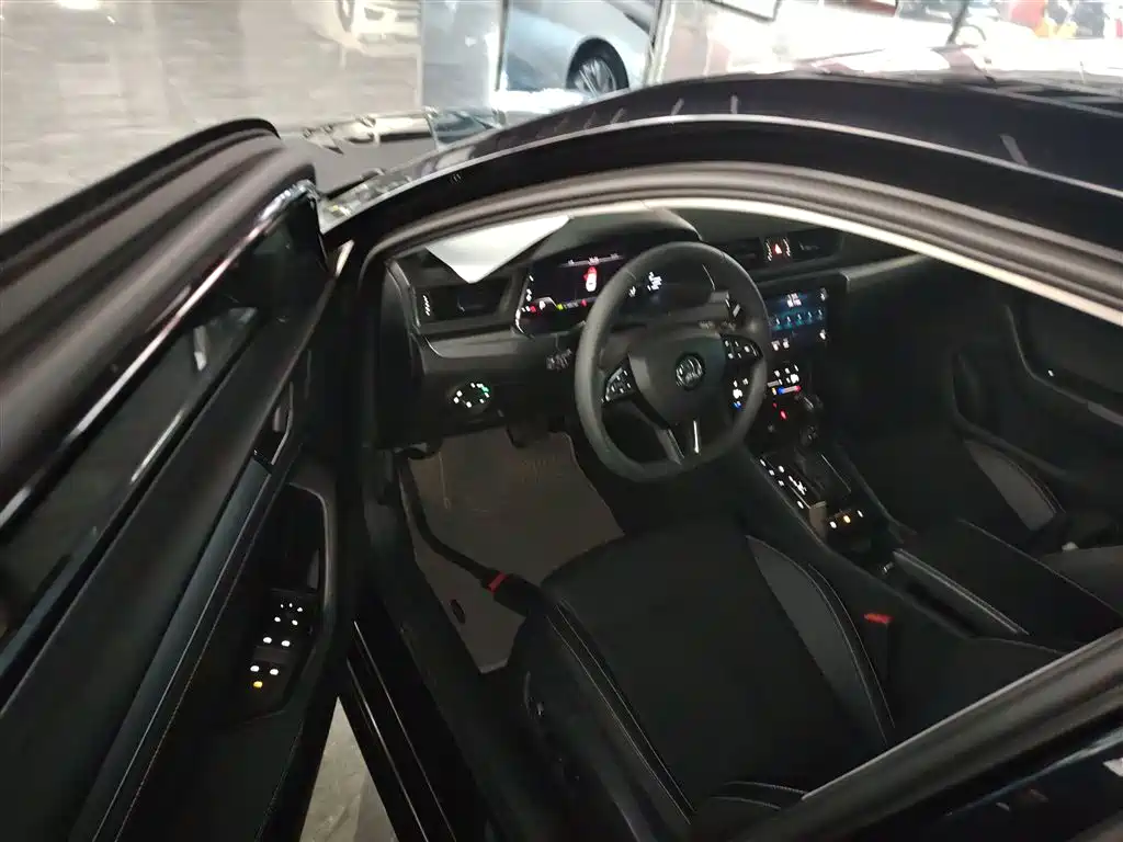 Škoda Superb 2019 Facelift TSI330 DSG Comfort фото 12