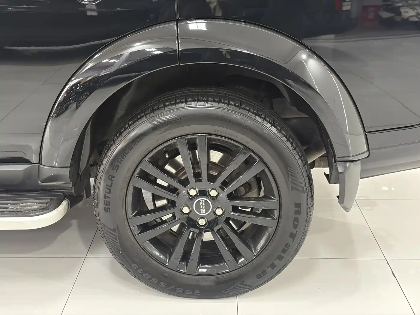 Land Rover Discovery 2015 3.0 SDV6 HSE Diesel фото 13