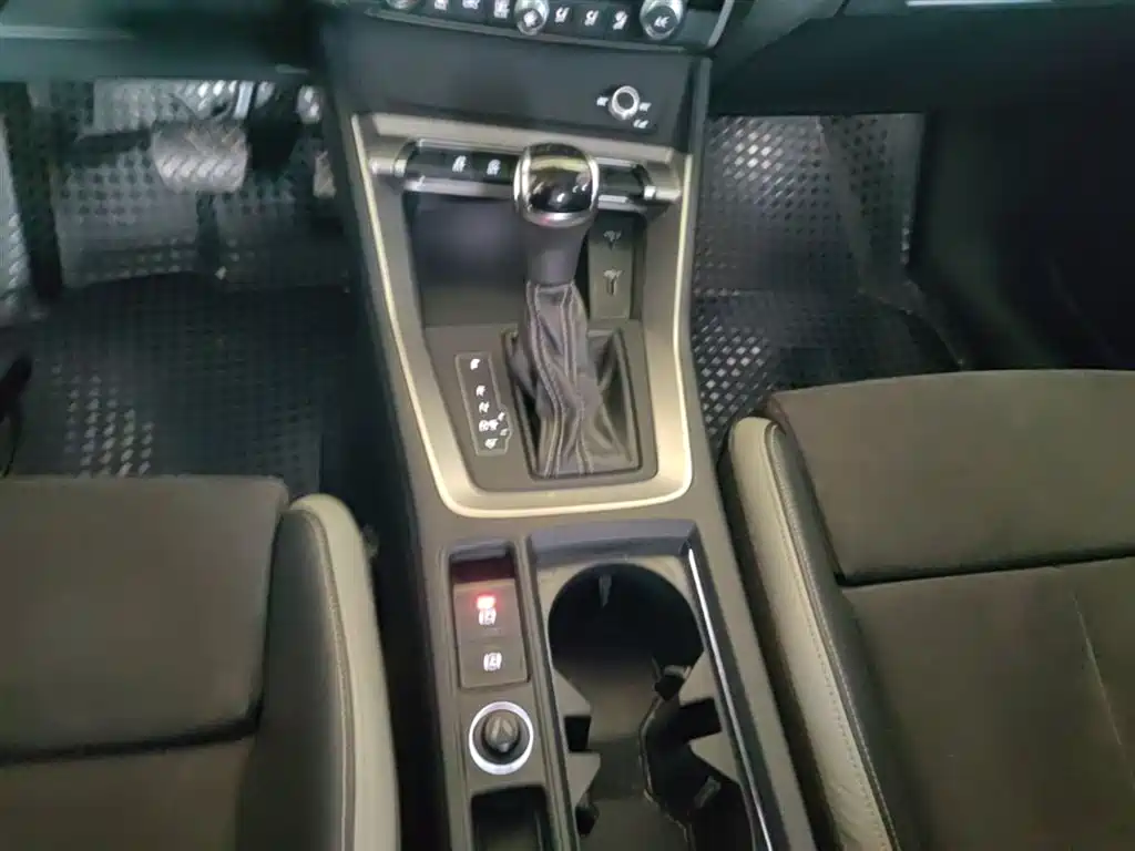 Audi Q3 2019 35 TFSI Progressive Sport фото 14