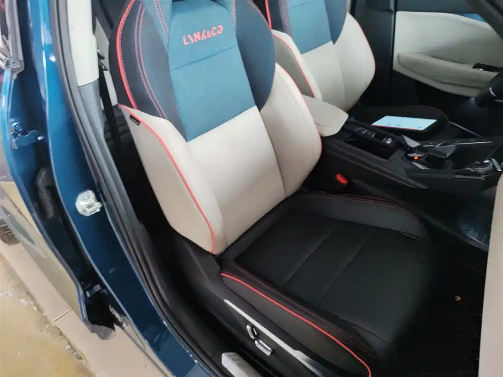 Lynk & Co 06 2020 1.5T Halo фото 25