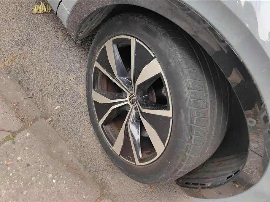 Volkswagen Talagon 2023 380TSI 4WD R-Line Launch Edition фото 6