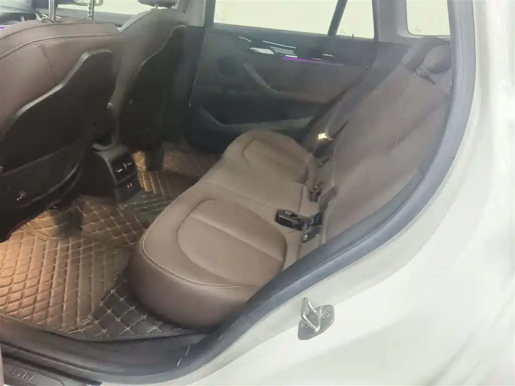 BMW X1 2020 sDrive25Li Leading Model фото 12