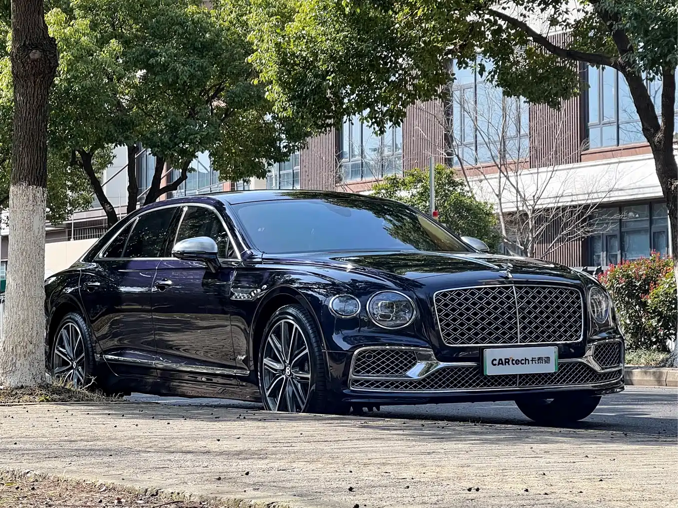 BENTLEY FLYING SPUR PLUG-IN HYBRID 2022