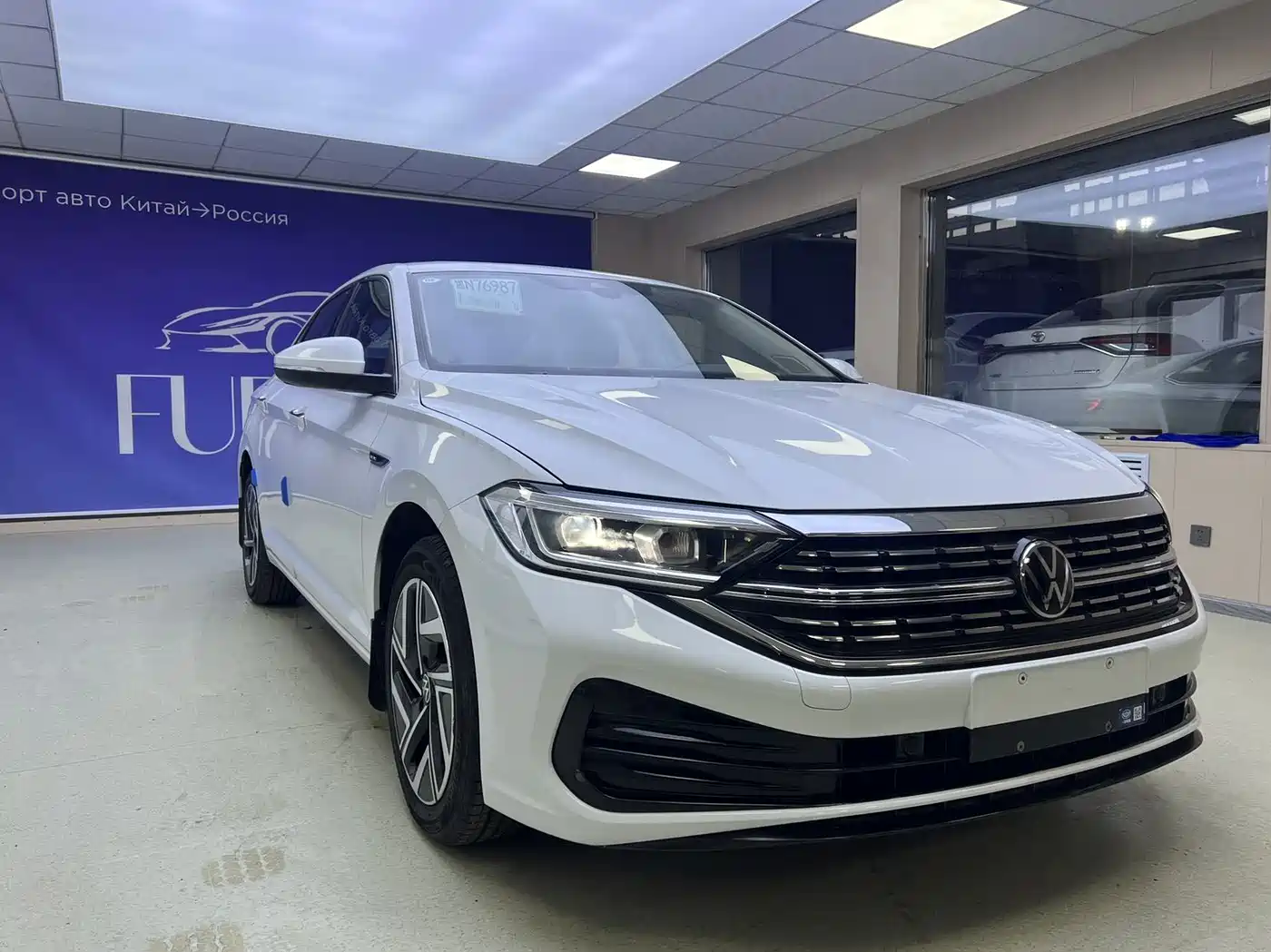 Volkswagen Sagitar 2023 Model Year 280TSI DSG Surpass Edition фото 3