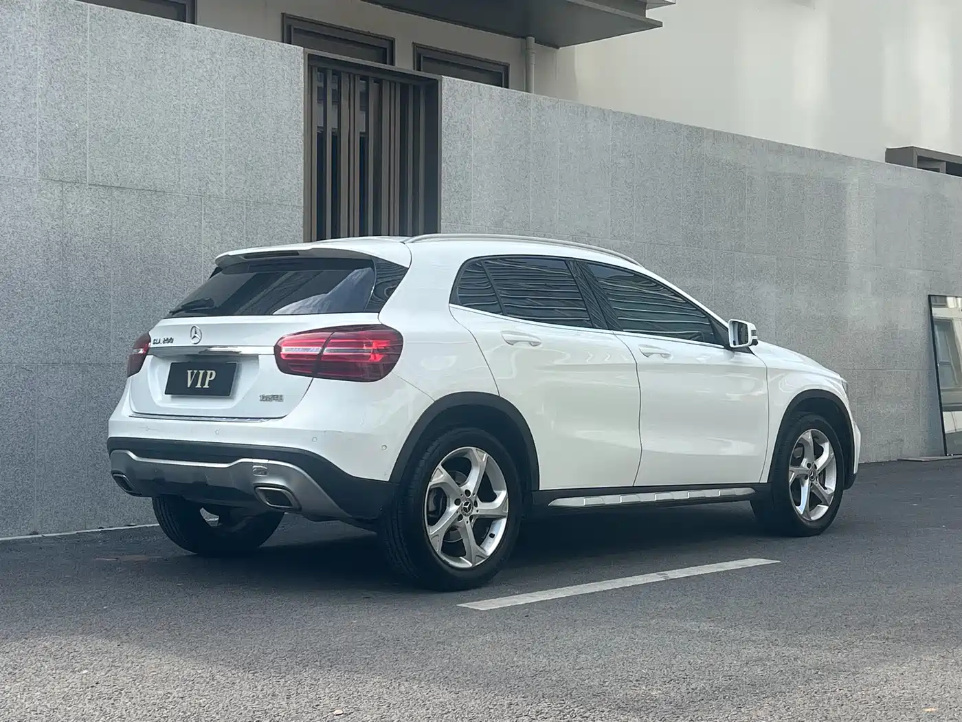 Mercedes-Benz GLA 2018 GLA 200 Dynamic фото 6